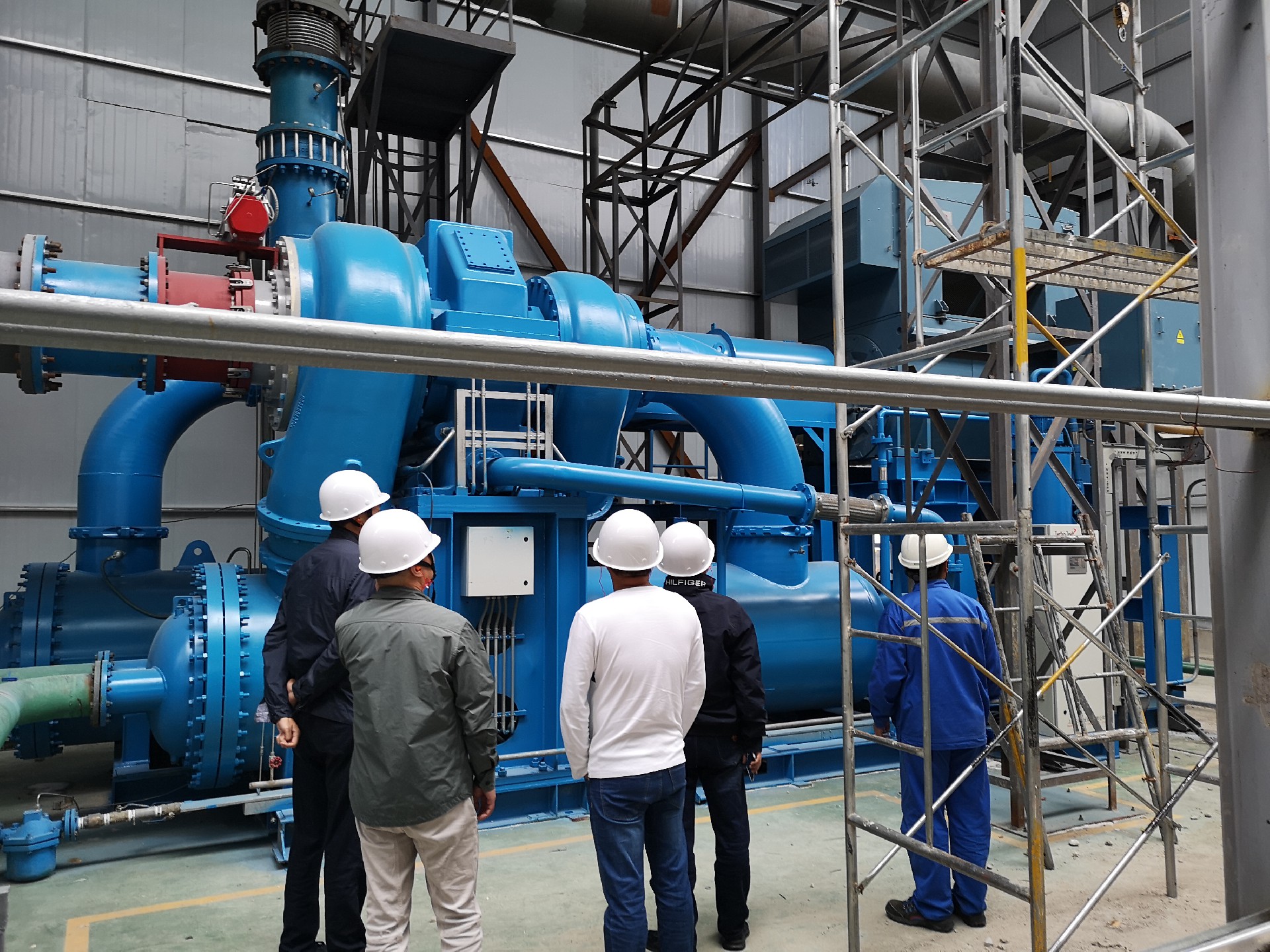 鈦靈特空分行業10萬等級原料空壓機新品開機試車成功